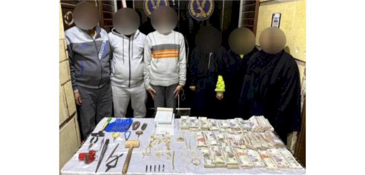 ضبط تشكيل عصابى تخصص  فى إصطناع دمغات مقلدة للمشغولات الذهبية