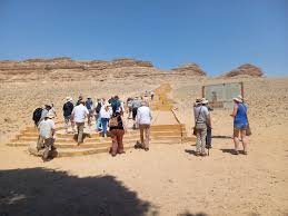 وفود أجنبية وإقبال سياحي متزايد على المواقع الأثرية بالمنيا