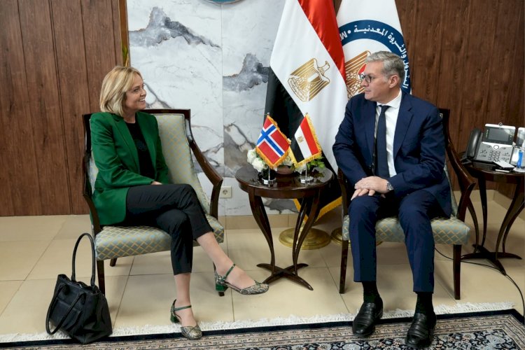 سفيرة النرويج ورئيس شركة سكاتك النرويجية في ضيافة وزير البرول