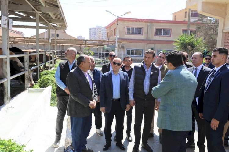 وزير الزراعة ومحافظ كفرالشيخ يتفقدان المركز الدولي للتلقيح الصناعي بسخا