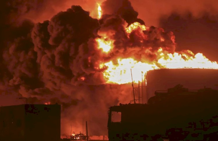 ارتفاع ضحايا الغارات الأمريكية علي صنعاء وضرب مكاتب الحوثيين