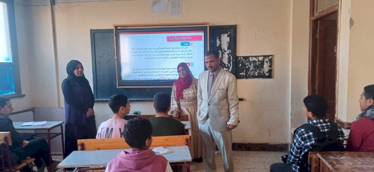 مدير عام تعليم أبوتشت يؤكد على متابعة الحضور والغياب بالمدارس