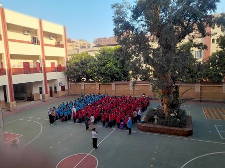 إصابة تلاميذ مدرسة ابتدائية خاصة في المنيا بضربة شمس بعد تعرضهم لعقاب جماعي