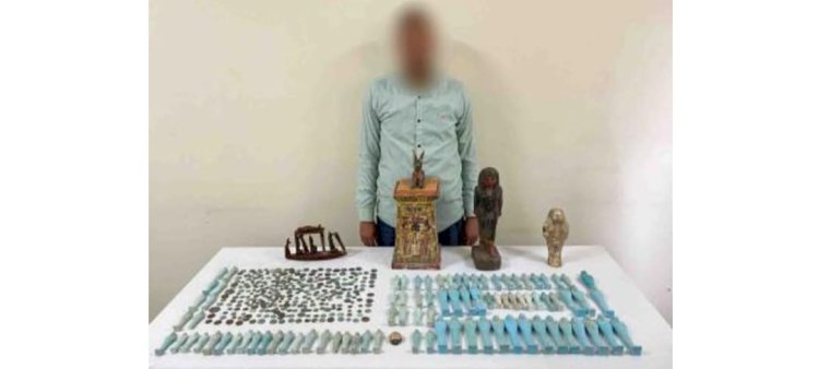 ضبط 390 قطعة أثرية بحوزة أحد الأشخاص بأسيوط بقصد الإتجار