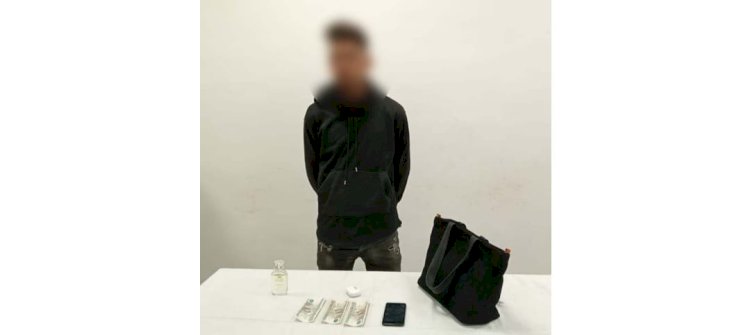 ضبط عامل توصيل طلبات قام بسرقة حقيبة  إحدى السيدات بالقاهرة