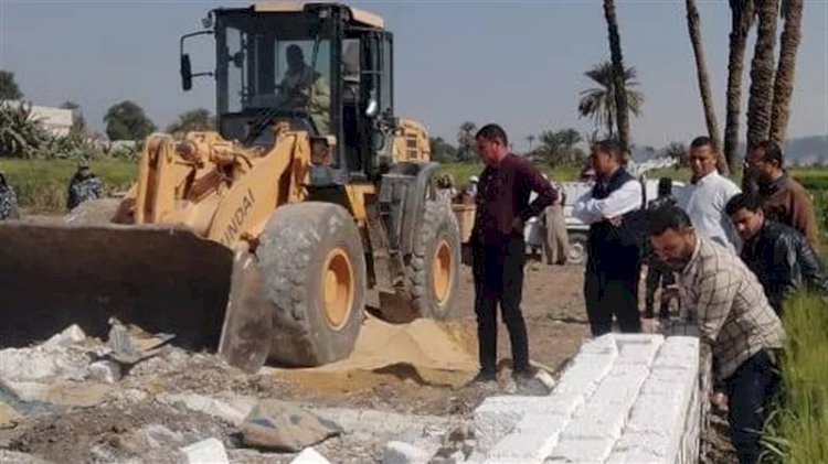 إزالة 90 حالة تعد علي الأراضي الزراعية وأملاك الدولة ومخالفات بناء بالمنيا