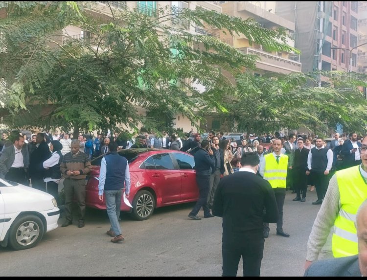 تجربة إخلاء ناجحة للتأكد من سلامة منظومة الطوارئ ببنك القاهرة
