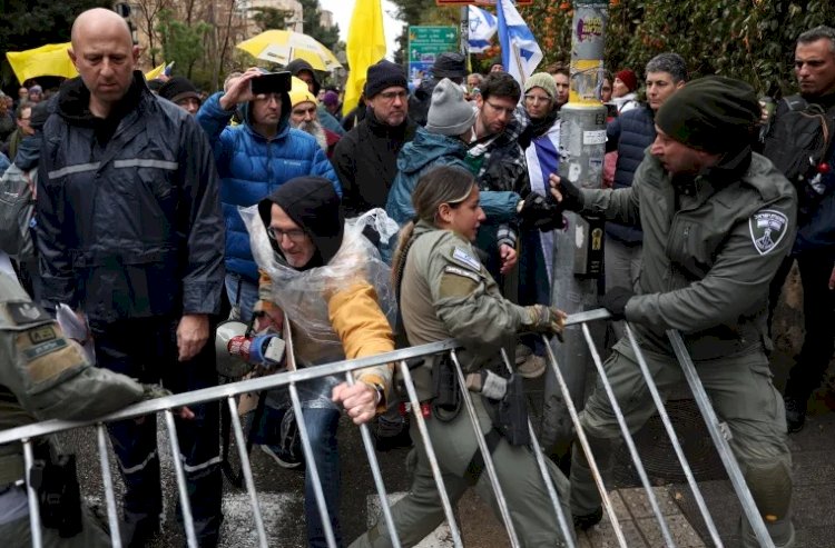 اللهم إضرب الظالمين بالظالمين .. الشاباك وبن غفير قد تطيح بنتنياهو