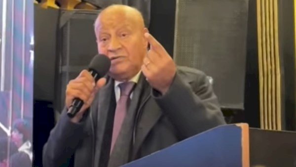 تفاصيل إصابة وزير التموين السابق بالسرطان