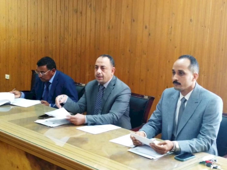 عقد سيمنار بكلية حقوق جنوب الوادي لمناقشة رسائل الدكتوراه