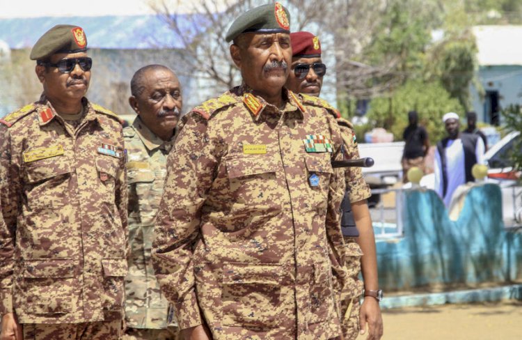 القائد العام للجيش السوداني عبد الفتاح البرهان : الخرطوم حره