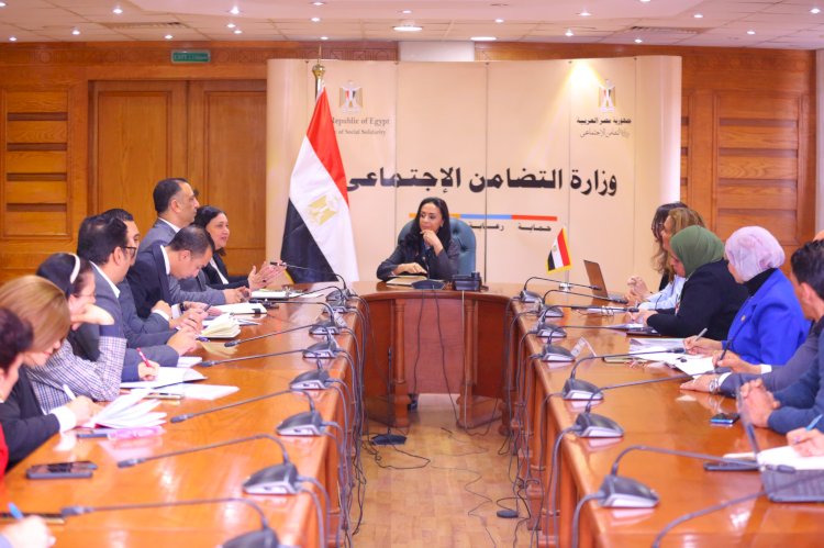 وزيرة التضامن ترأس اجتماعاً لبحث التوسع في منظومة الحضانات على مستوى الجمهورية