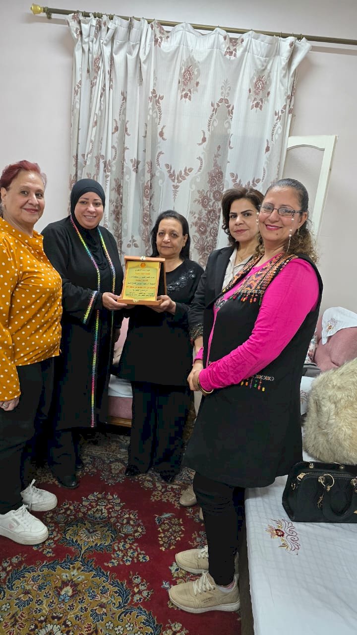 أمانة المرأة بحزب الشعب الجمهوري بقنا تكرم الأم المثالية على مستوى المحافظة