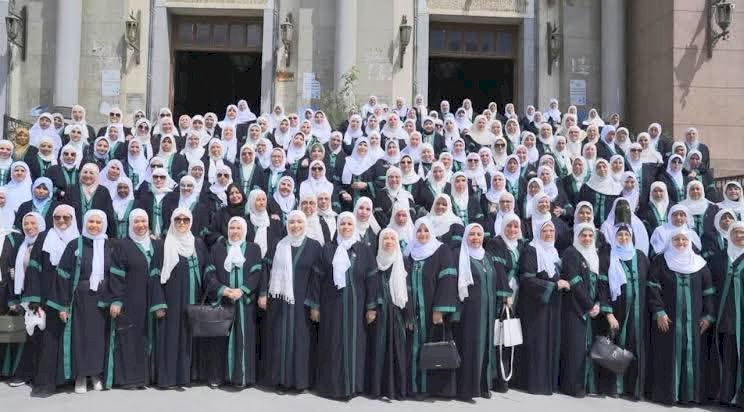 واعظات الأوقاف في خدمة المصلّيات يوم العيد