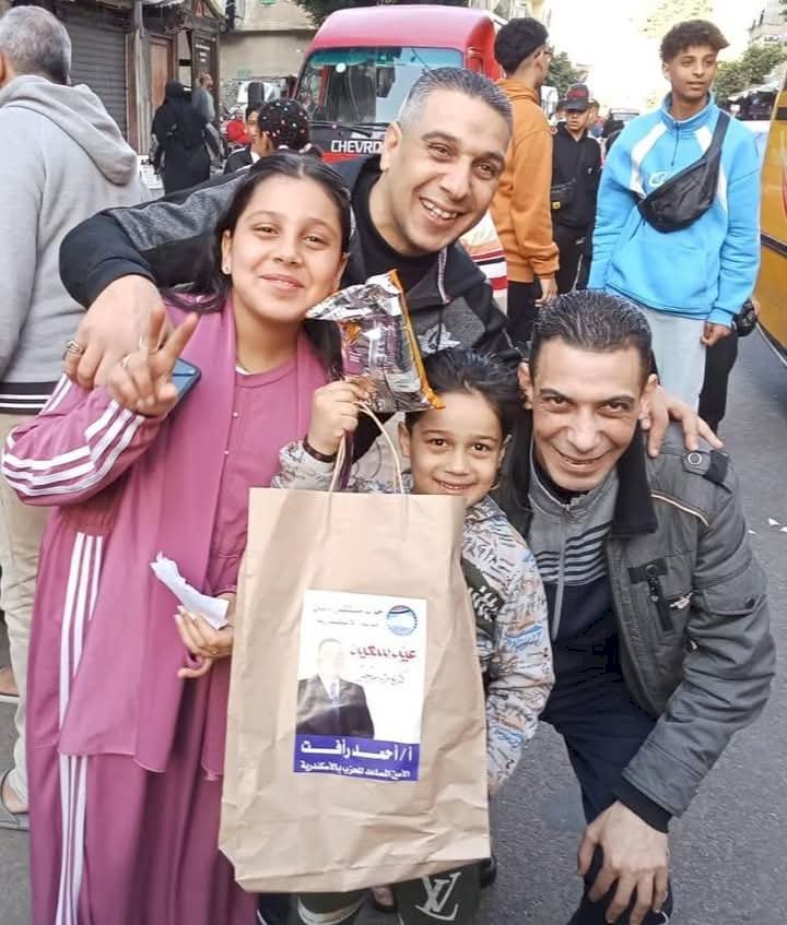 مستقبل وطن : رحلات عمرة مجانية وأجهزة كهربائية هدايا صلاة العيد بالإسكندرية