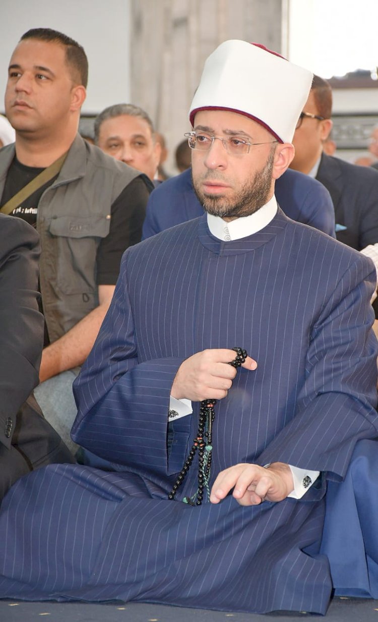 وزير الأوقاف ومفتي الجمهورية وثلاثة محافظين يفتتحون مسجد النور بالجيزة