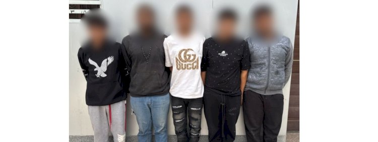 نكشف فيديو قيام  ٥ أشحاص بضرب أجنبي بالقاهرة