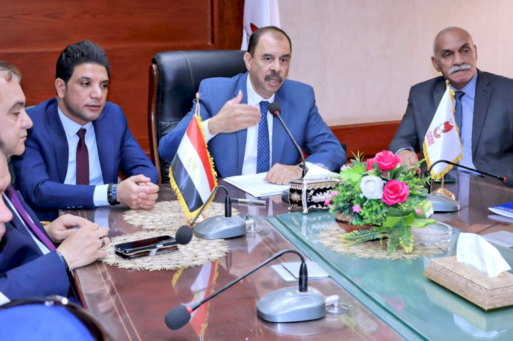 محافظ سوهاج يفتتح الحوار المجتمعي لمناقشة الاستراتيجية الوطنية لذوي الإعاقة