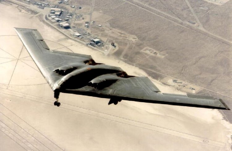 وزير الدفاع الأمريكي:لا ينبغي لإيران امتلاك سلاح نووي