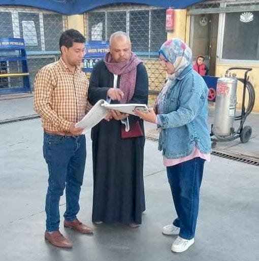 عقب تحرك الأسعار البترولية .. متابعة مواقف السيارات بطهطا