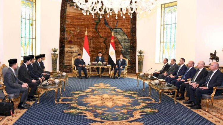 الرئيس السيسي يعقد جلسة مباحثات مع الرئيس الإندونيسي ويصطحبه إلى الأكاديمية العسكرية