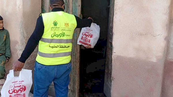 توزيع 13 ألف كيلو لحوم بقرى ونجوع المنيا