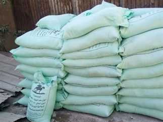 ضبط 15 طن دقيق مدعم قبل تهريبه