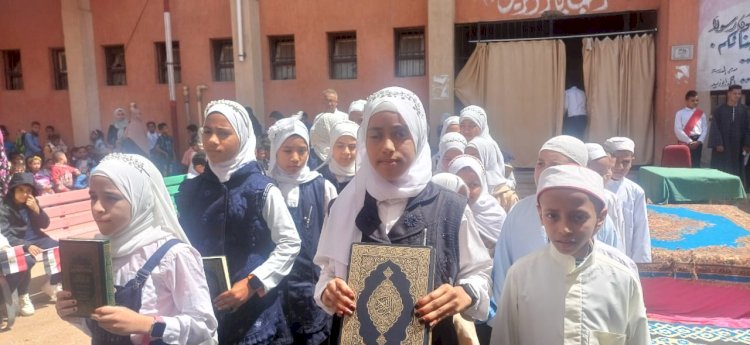 تكريم حفظة القرآن الكريم والمتفوقين في يوم اليتيم بمدارس ابوتشت