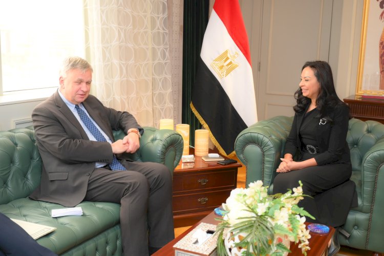 وزيرة التضامن تلتقي السفير الألماني بالقاهرة