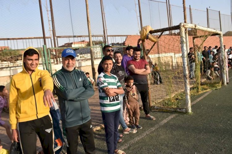 سقطت عارضة المرمى على رأسه ..مصرع طفل داخل مركز شباب ببنى سويف