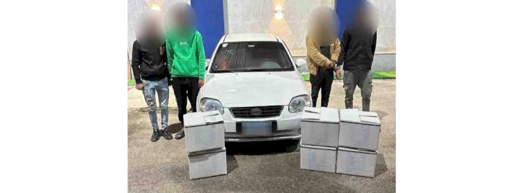 كشف فيديو قيام متهمين بسرقة كراتين من أعلى سيارة نقل بسيناء