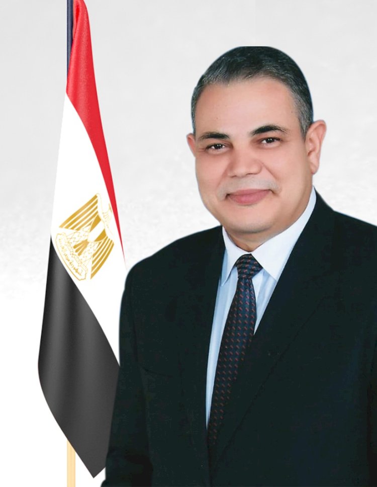 رئيس جامعة كفر الشيخ يهنئ البابا تواضروس وجموع المسيحيين بعيد القيامة المجيد