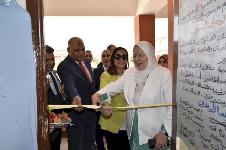 وكيل الوزارة تفتتح المعرض السنوي للصحافة المدرسية بمدرسة الفنية بنات ببني سويف
