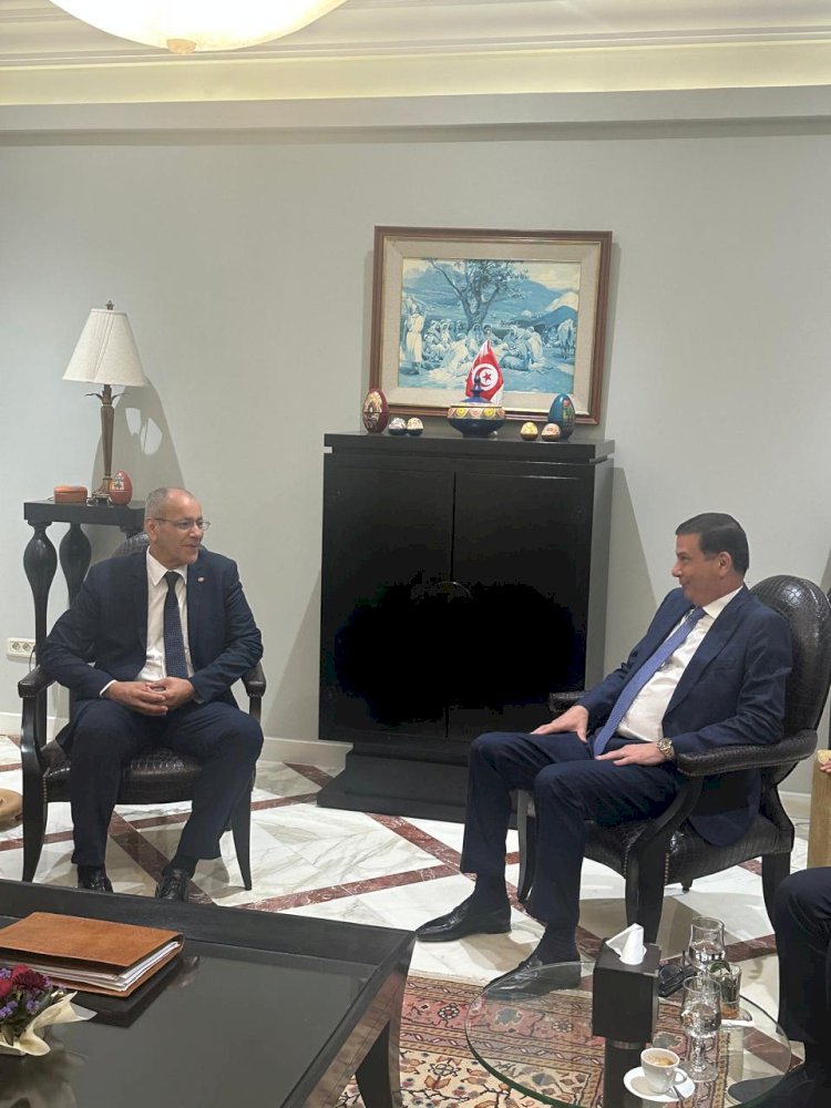 وزير الزراعة يبحث مع وزيرالبيئة التونسي تعزيز التعاون الإقليمي في مجالات البيئة