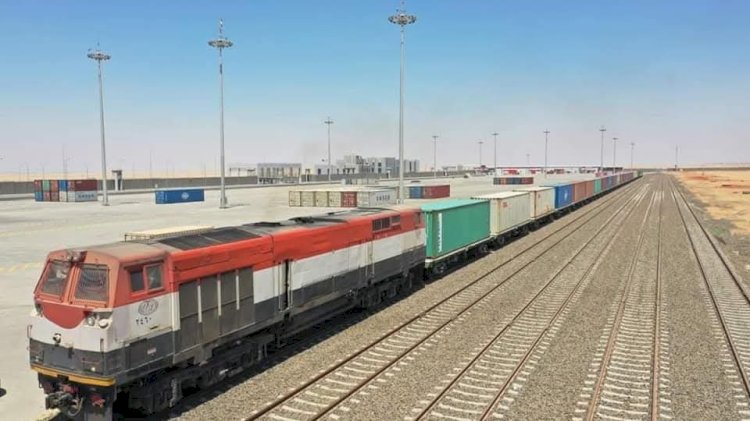 النقل تدعو رجال الاعمال للاستثمار في الموانئ الجافة والمناطق اللوجيستية