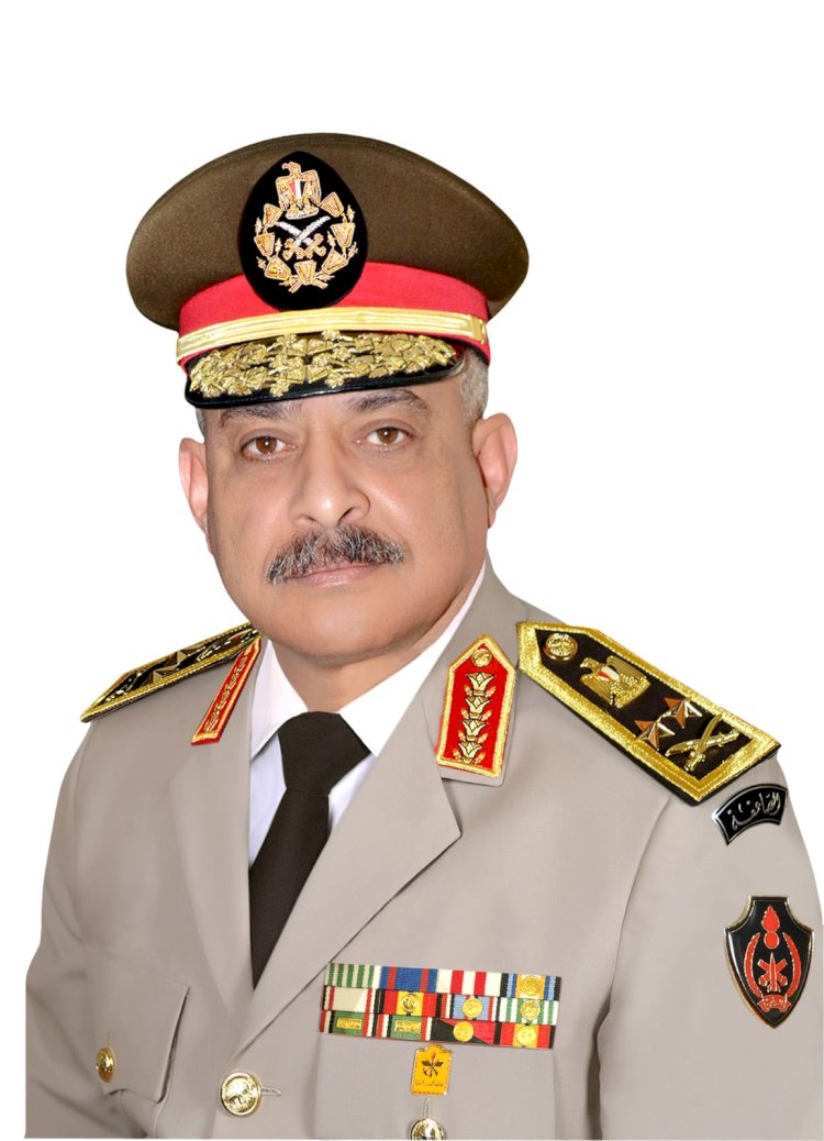 محافظ سوهاج يهنئ القوات المسلحة بذكري تحرير سيناء