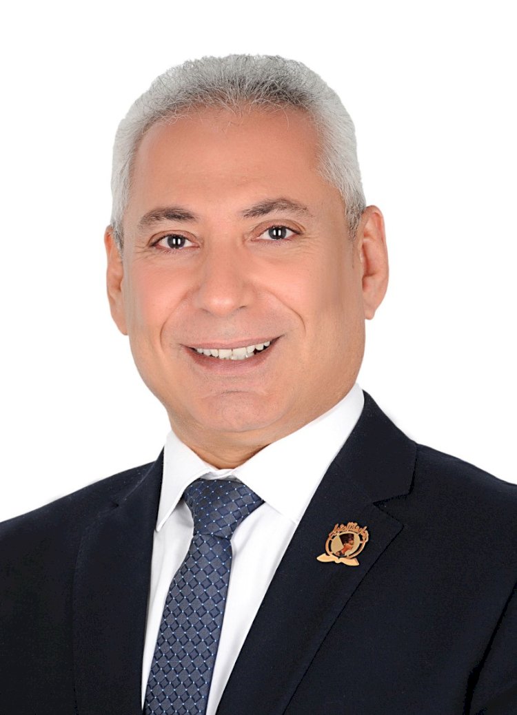 رئيس جامعة المنيا يهنئ الرئيس السيسي بمناسبة عيد العمال. 