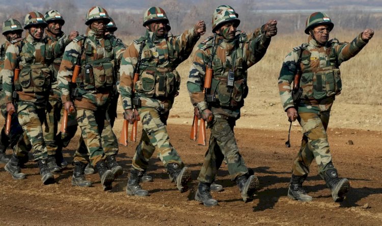 وزير إعلام باكستان:إذا هاجمتنا الهند فستواجه ردًا مناسبًا