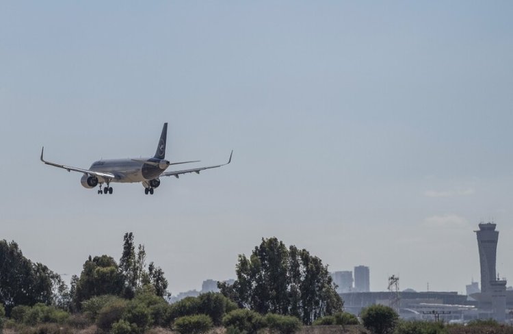 الحوثيون يفرضون حظر جوي علي الطيران المتجه والقادم من إسرائيل