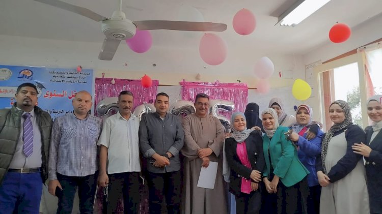 أحمد فندى يشهد حفل تخرج رياض الأطفال  بالزاريب الإبتدائية الجديدة  بأبى تشت