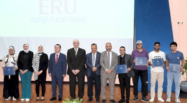 اثنان من الجامعة المصرية الروسية يمثلان إفريقيا بمسابقة هواوى بالصين