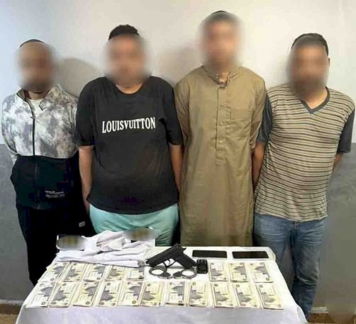 نكشف  فيديو تضرر مواطن من آخرين لقيامهم الإستيلاء علي مبلغ مالي بالجيزة