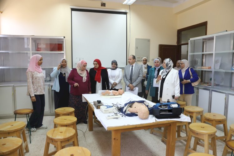 جامعة جنوب الوادي  تستقبل لجنة من  قطاع التمريض بالمجلس الاعلى للجامعات