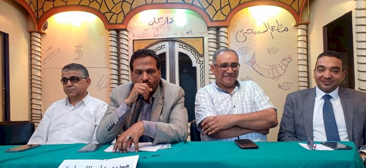 مديرتعليم أبوتشت يشهد حفل  يوم الوفاء ورد الجميل  بمدرسة عمربن الخطاب الإعدادية