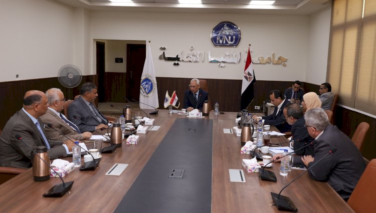 الاجتماع الشهري لمجلس أعمال جامعة المنيا الأهلية