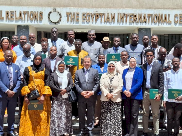 الزراعة تحتفل بتخريج 31 مبعوثا في   تحليل وإدارة المشروعات  و تقنيات الزراعة