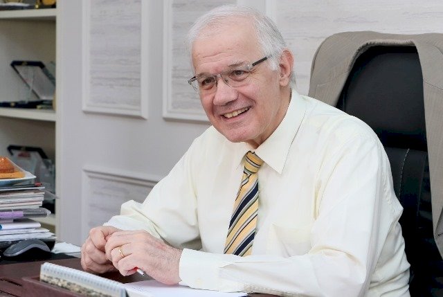 الجامعة المصرية الروسية تحصل على المركز الأول من وزارة التعليم العالى