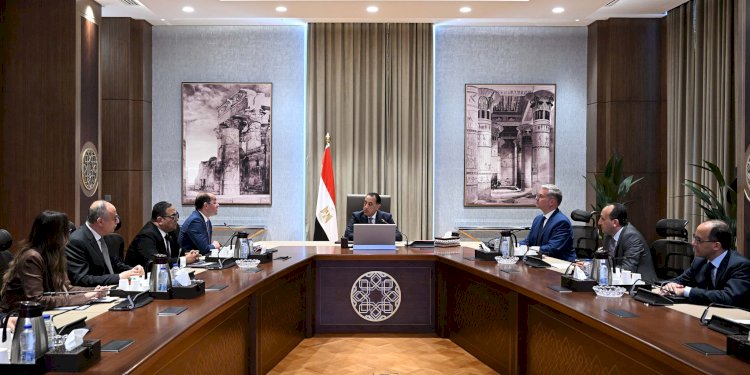 الحكومة تقر محفزات لتشجيع المواطنين على تحويل سياراتهم للعمل بالغاز الطبيعي