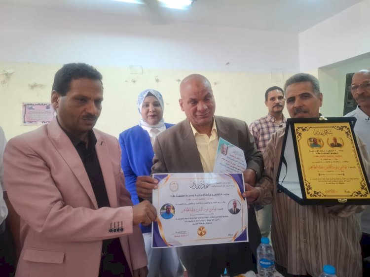 ممر شرفي وباقات ورد تخليداً لمسيرة عطاء وكيل مدرسة الشهيد عارف فخري الإعدادية