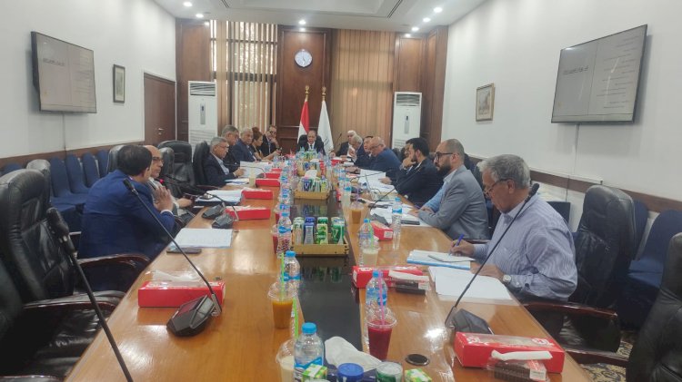 غرفة الصناعات الكيماوية تعقد اجتماعها الشهري وتناقش ملفات بيئية وتنموية